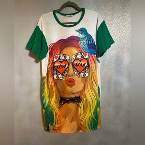 Women’s white green blue red pink black soft oversize graphic T-shirt size small